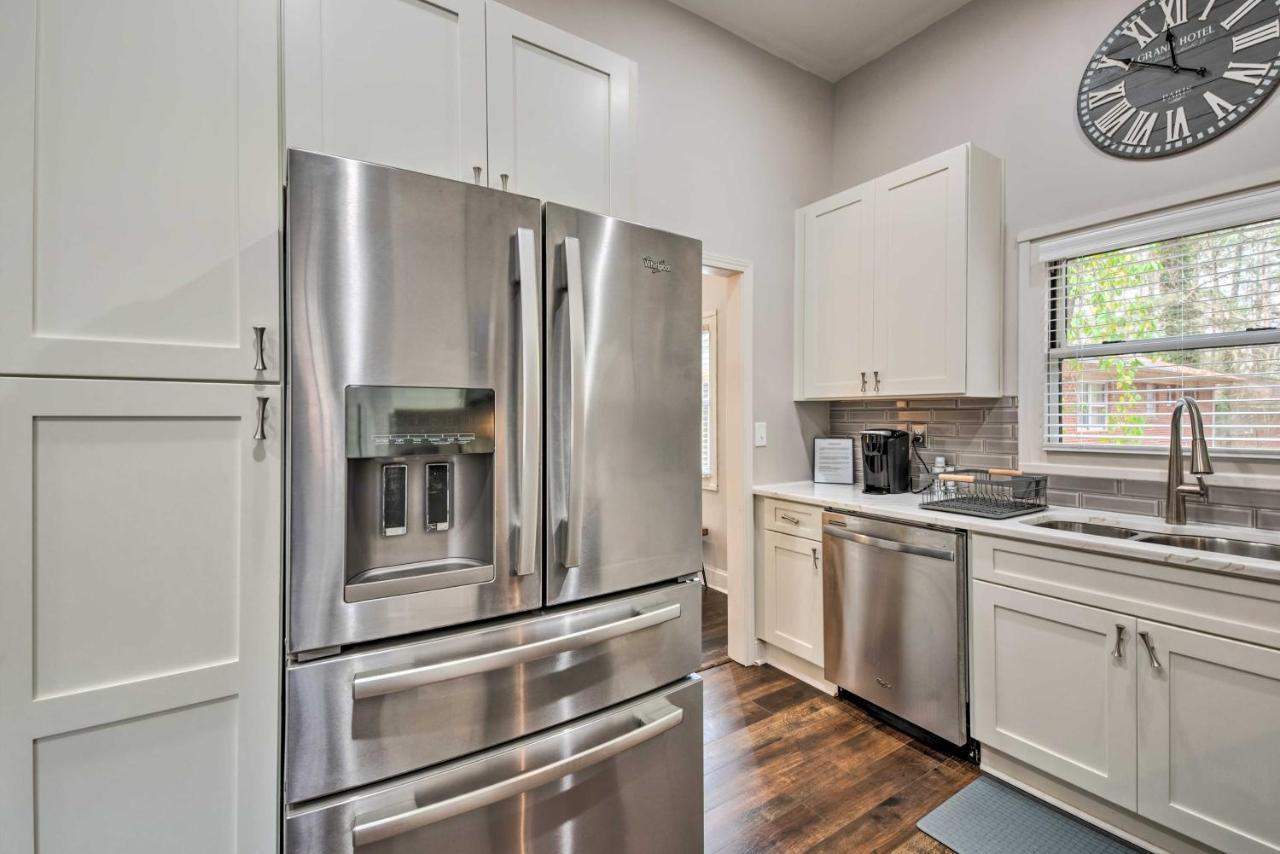 Atlanta Retreat With Deck In Greenbriar Area! Екстериор снимка
